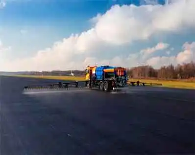 Deicing Liquid Potassium Acetate vs. Urea for Runway Deicing